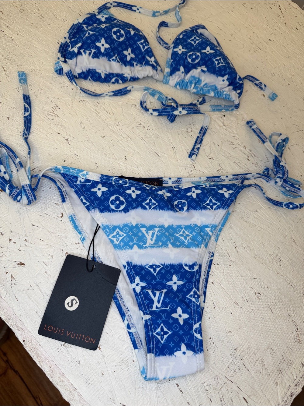 Louie Vuitton NWT 2 pc bikini, SZ  SM blue,/wht signature  logo pattern - Picture 4 of 5